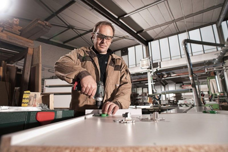 Metabo PowerMaxx BS Аккумуляторная дрель, 0-10 мм, 10.8 В, 34 Нм, 1400 об/мин, 2х2 Aч, кейс