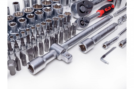 СЕРВИС КЛЮЧ Набор инструментов 1/2" и 1/4", головки, трещотки, воротки, 108 предметов